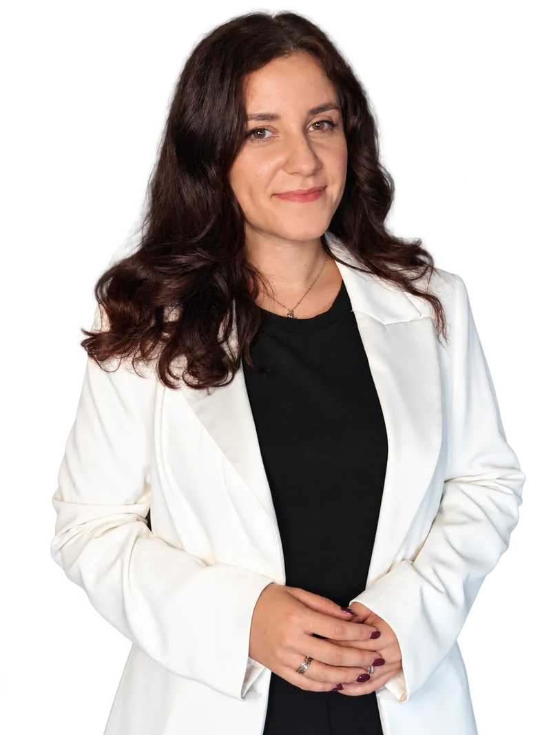 Wanesa Kowal in giacca bianca
